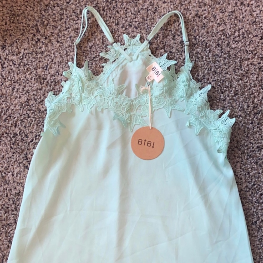 Bibi Lace Overlay Tank, Size Small, NWT